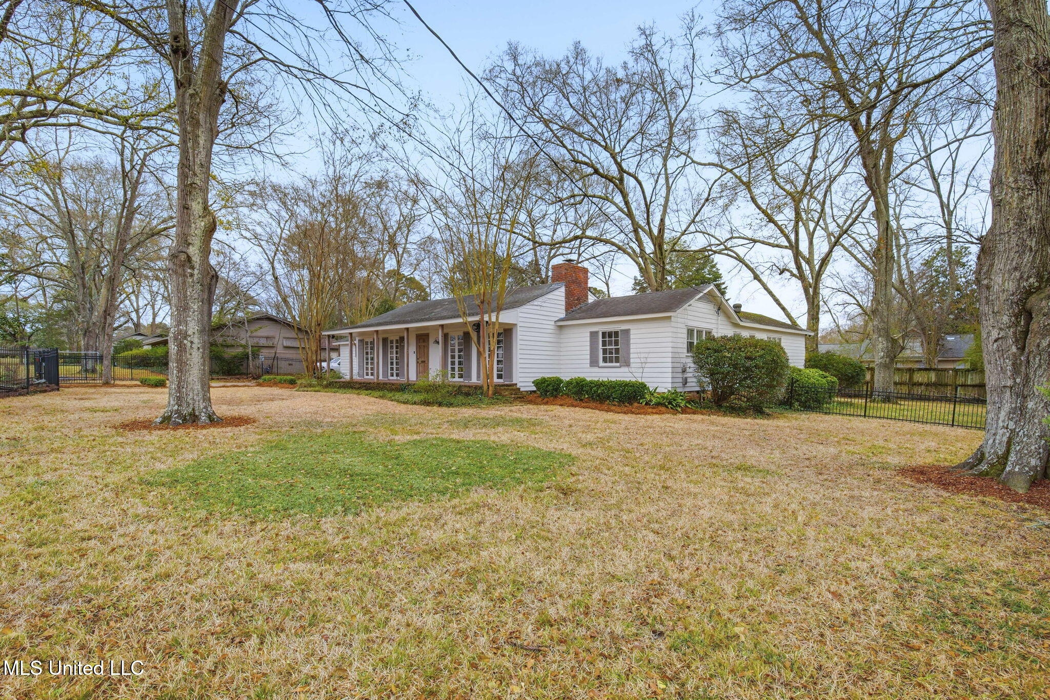 1439 Brecon Drive Jackson, MS 39211 - Photo 4 of 32 4-web-or-mls-1439 Brecon-4