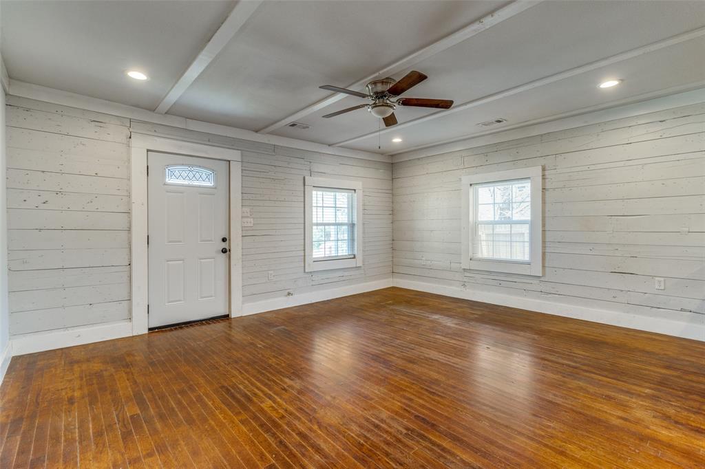1110 Chestnut Street Bonham, TX 75418 - Photo 4 of 25