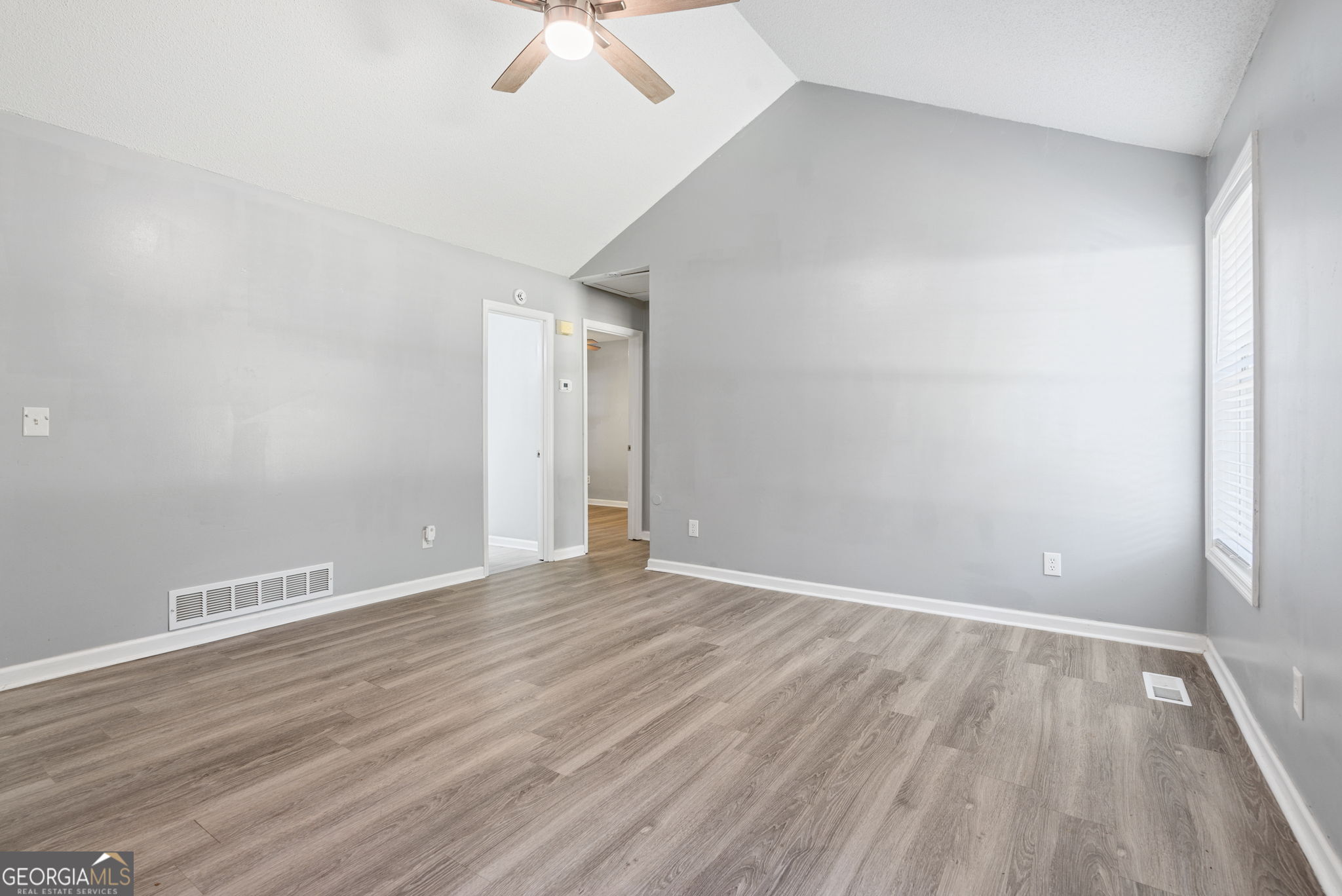 1209 North Hampton Drive Hampton, GA 30228 - Photo 9 of 26 Living Room