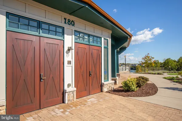 $857,900 | 117 Pintail Way Lake, White Post, VA 22663