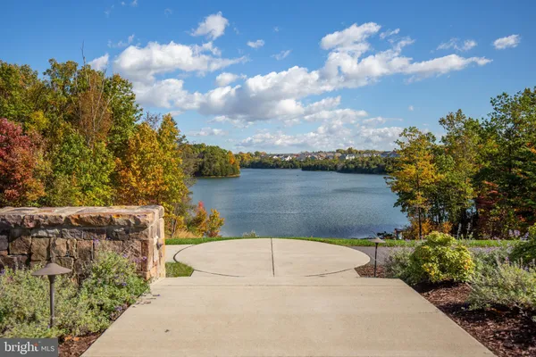 $857,900 | 117 Pintail Way Lake, White Post, VA 22663