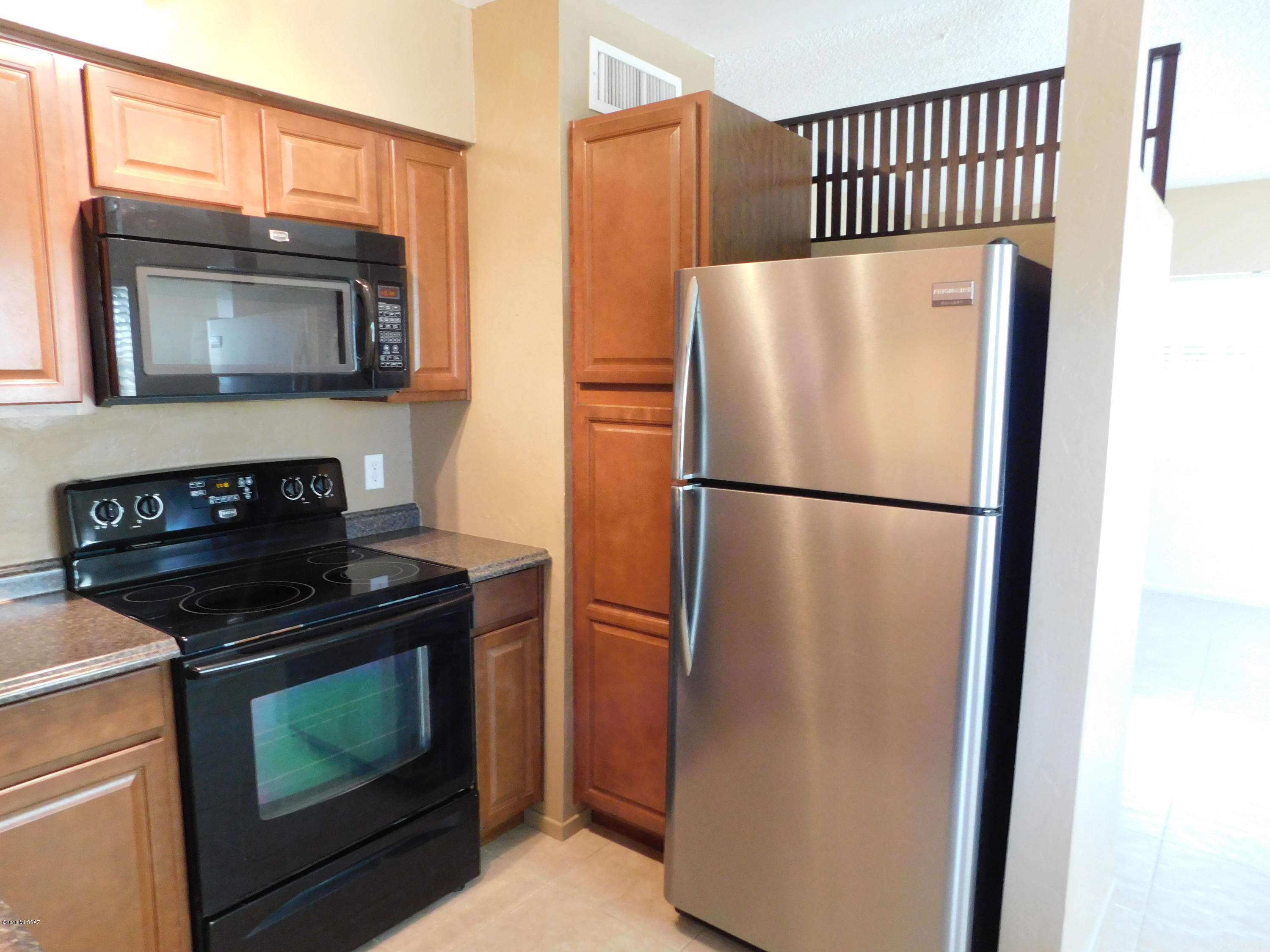 211 West Roger Road, Unit 20 Tucson, AZ 85705 - Photo 7 of 21