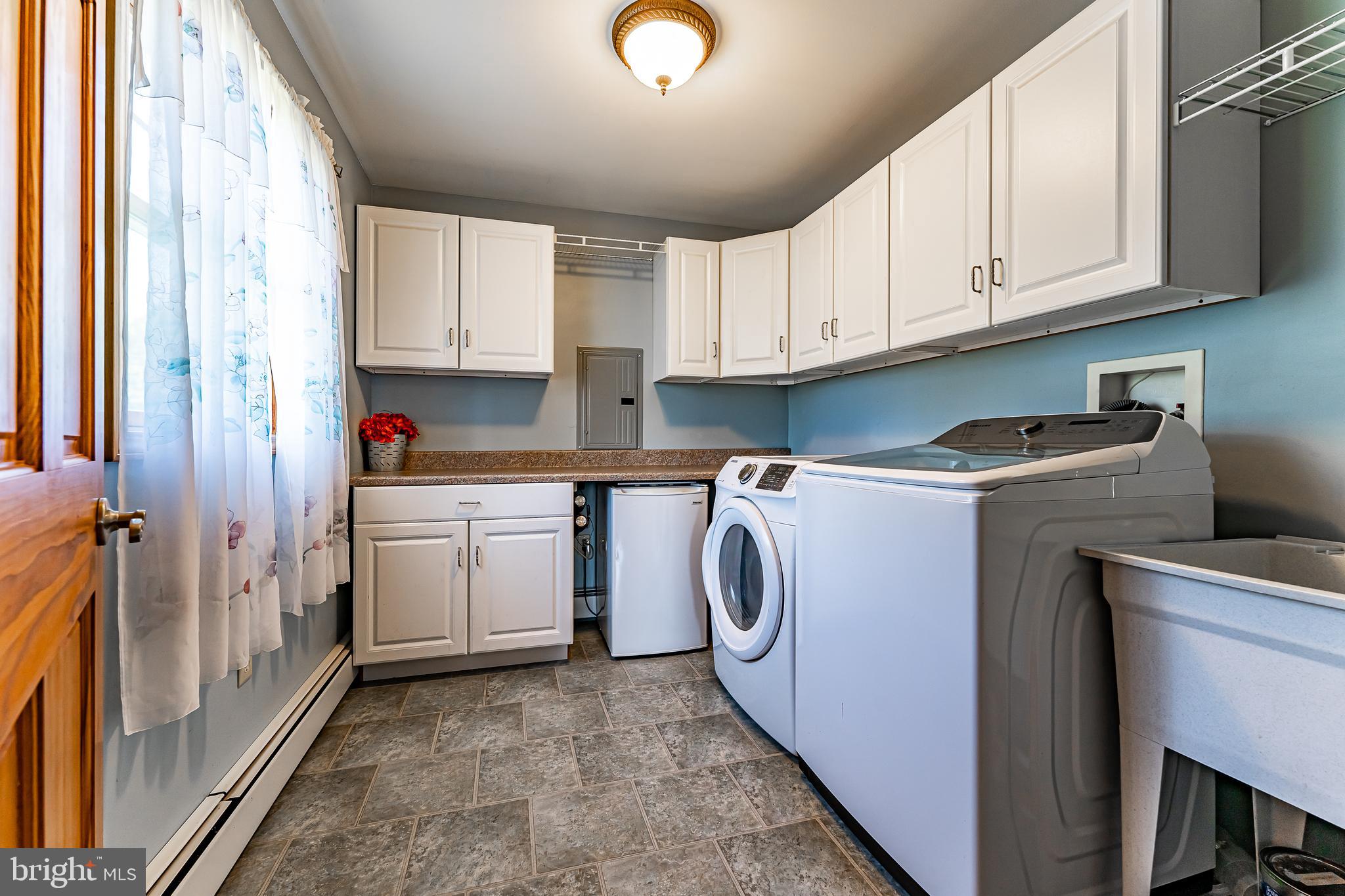 161 Meadow Road Quakertown, PA 18951 - Photo 17 of 50 Laundry Room