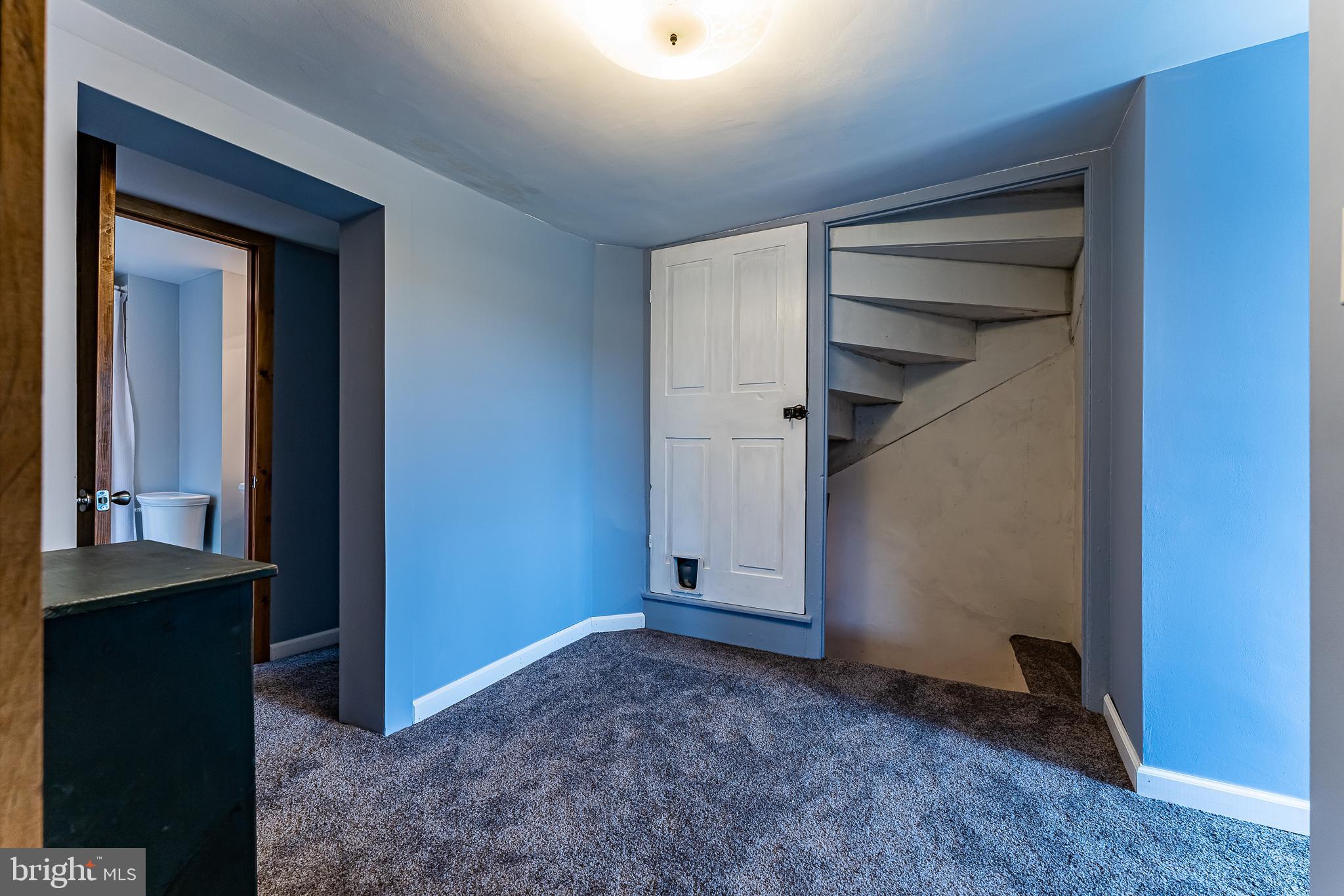 161 Meadow Road Quakertown, PA 18951 - Photo 29 of 50 2nd floor hallway