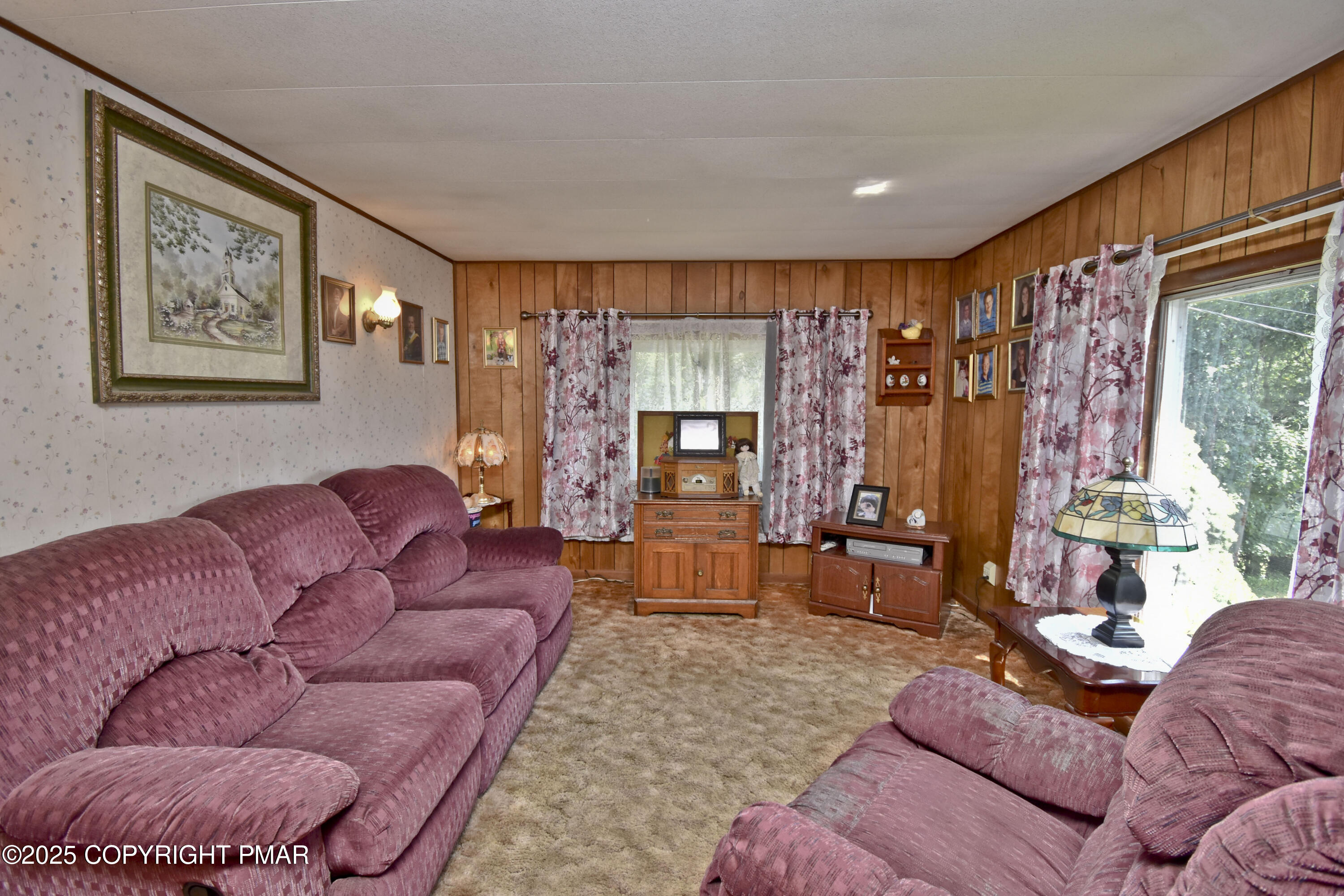 2 Living Room (1)
