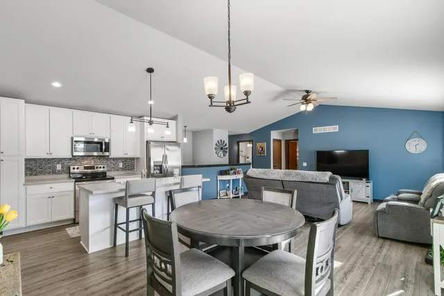 $419,900 | 1035 Bluegrass Trail, Waterloo, WI 53594