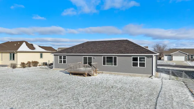 $419,900 | 1035 Bluegrass Trail, Waterloo, WI 53594