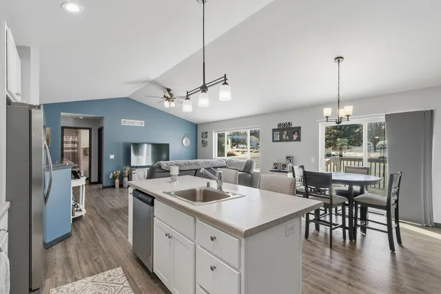 $419,900 | 1035 Bluegrass Trail, Waterloo, WI 53594