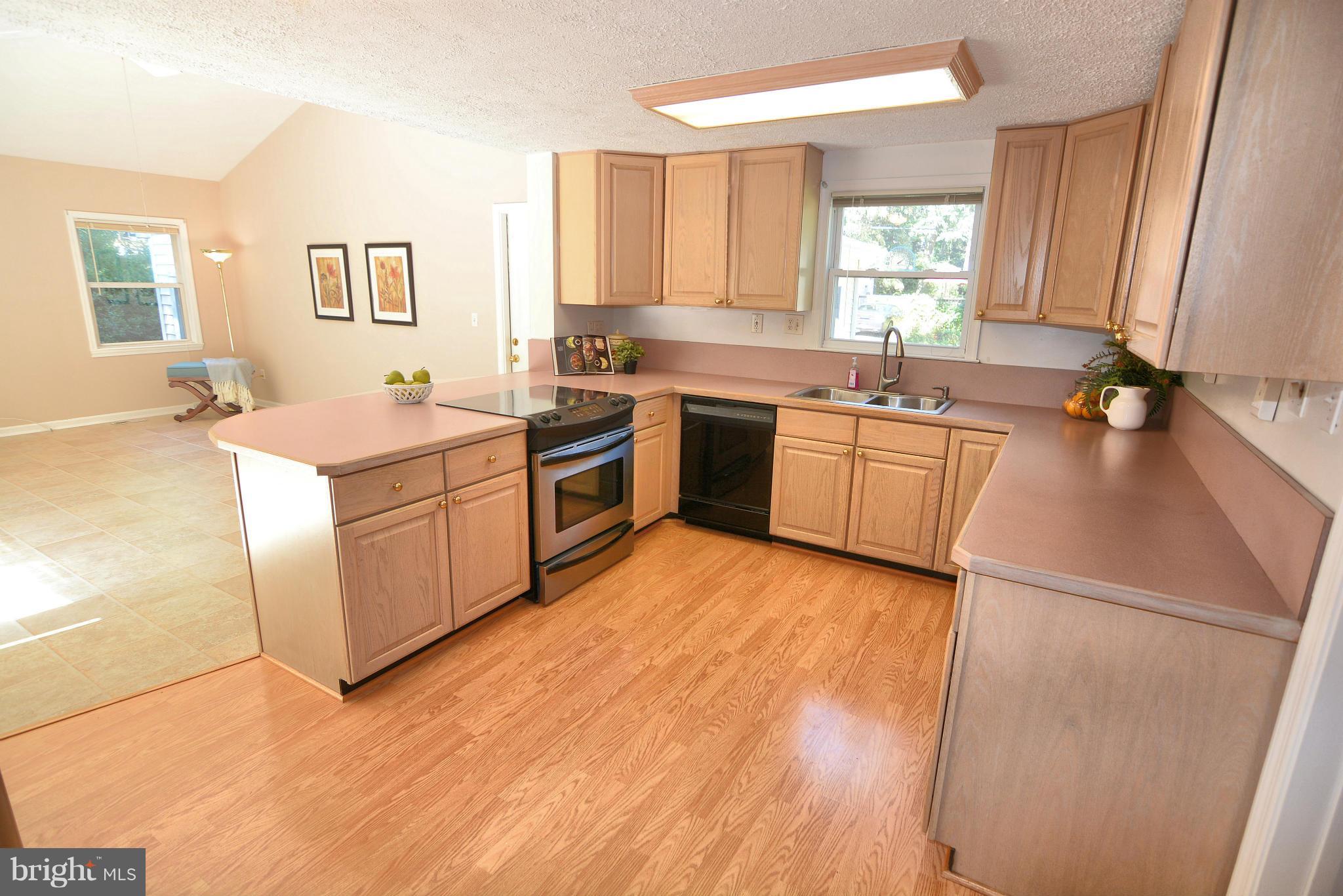 558 Manor Road Severna Park, MD 21146 - Photo 12 of 30 Kitchen