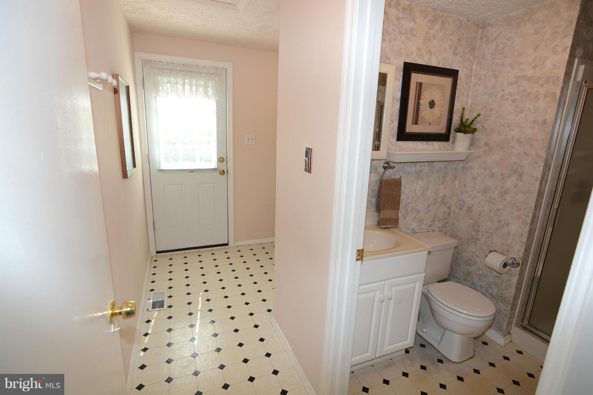 558 Manor Road Severna Park, MD 21146 - Photo 20 of 30 Interior (General)