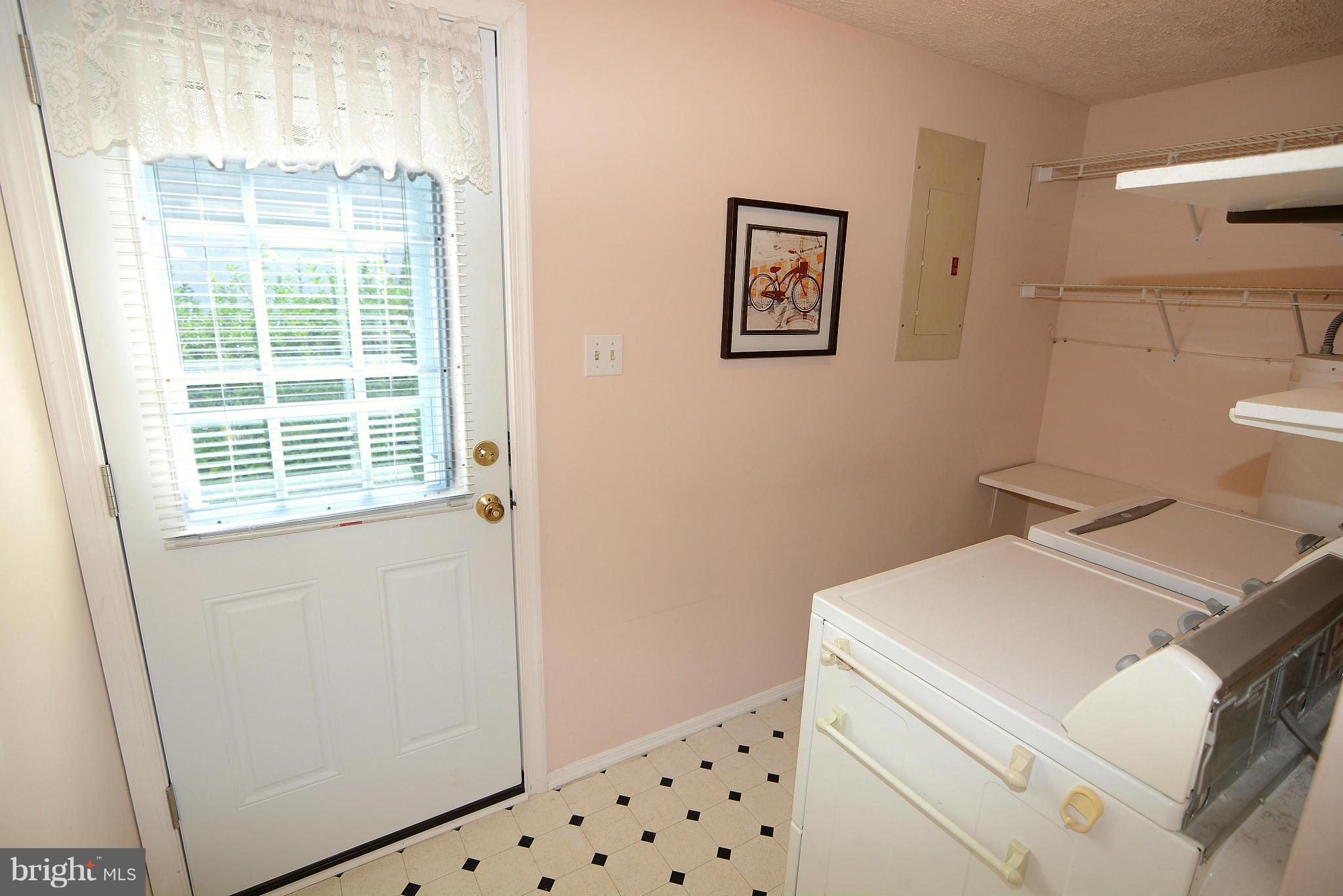 558 Manor Road Severna Park, MD 21146 - Photo 22 of 30 Interior (General)