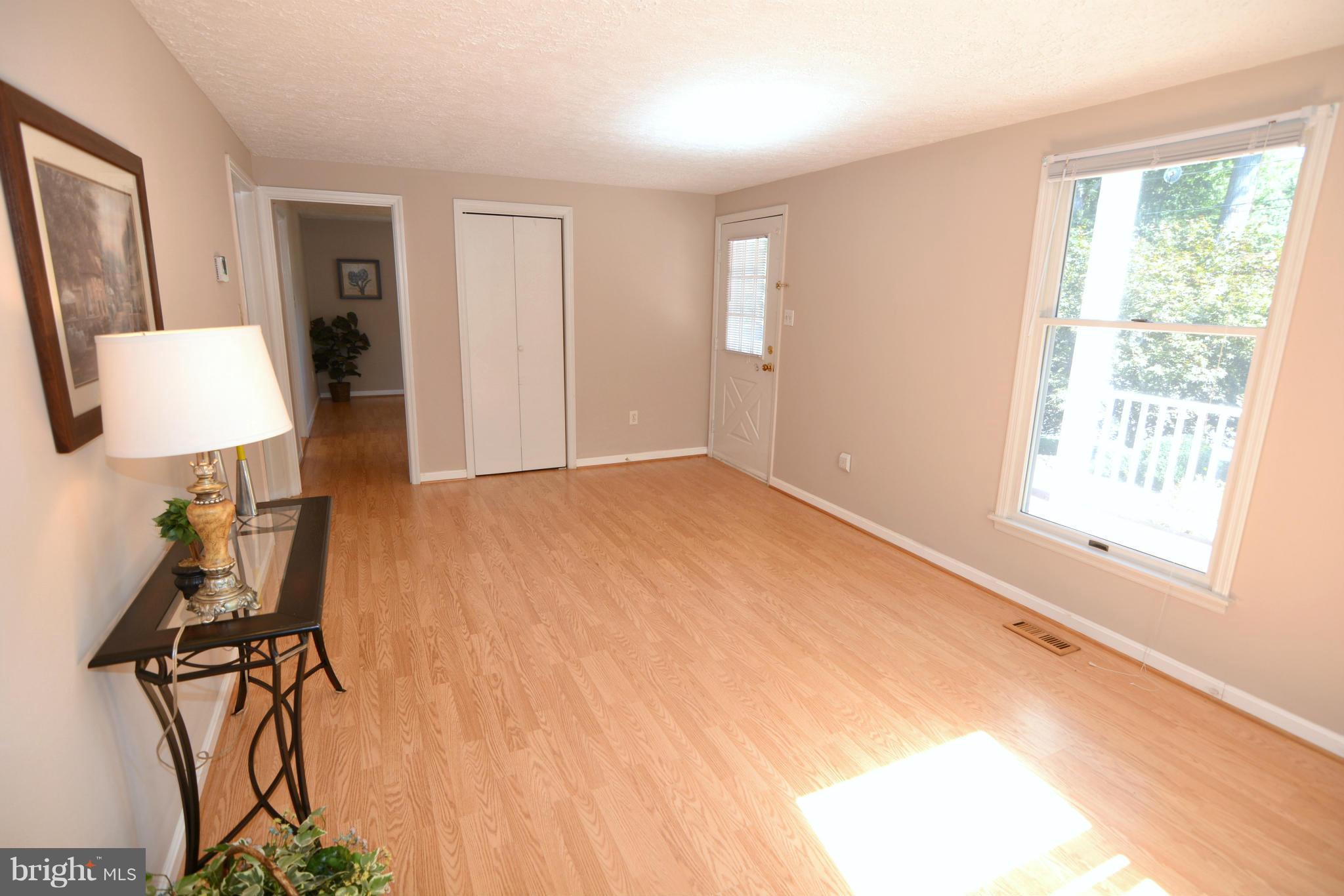 558 Manor Road Severna Park, MD 21146 - Photo 7 of 30 Living Room