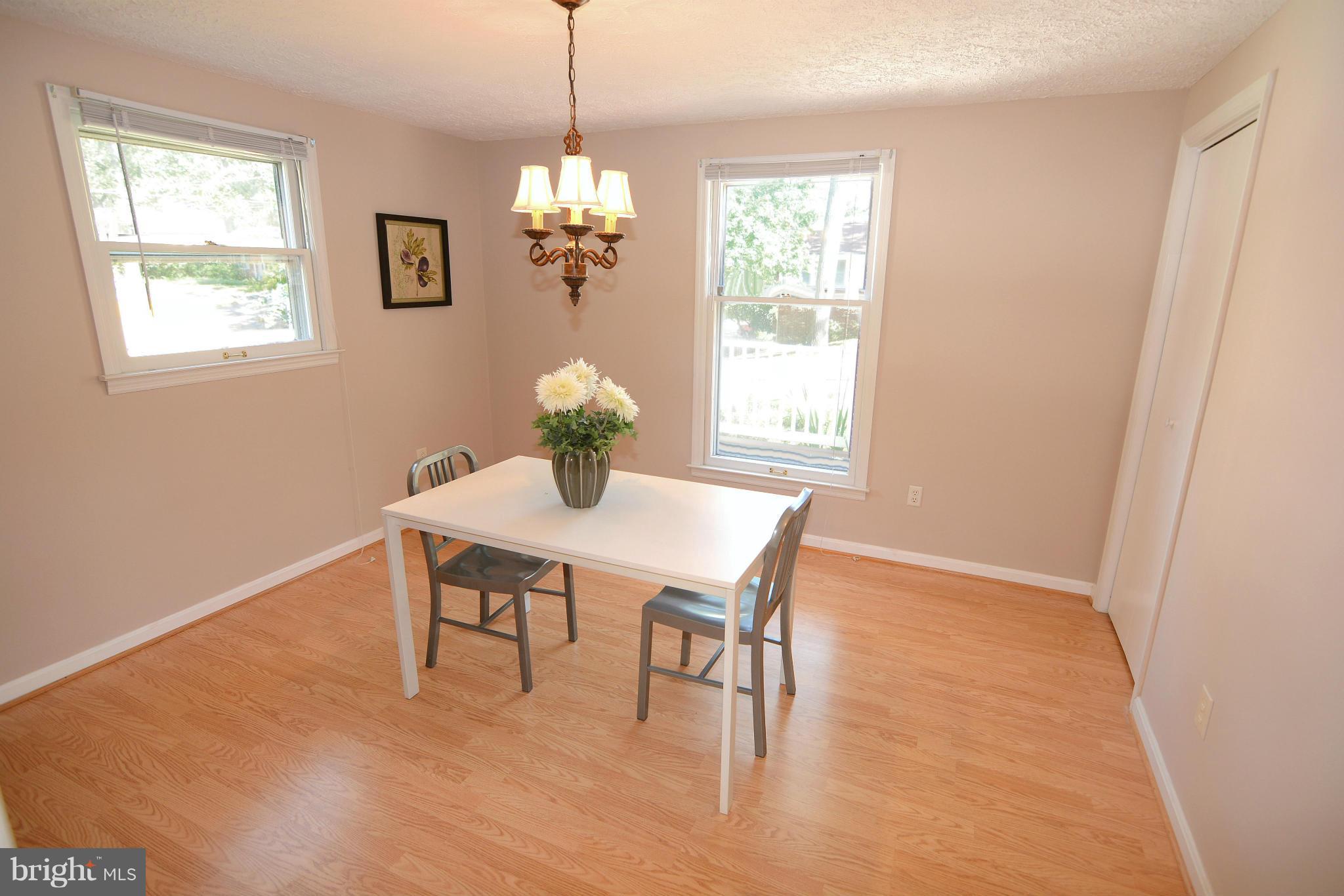 558 Manor Road Severna Park, MD 21146 - Photo 8 of 30 Dining Room