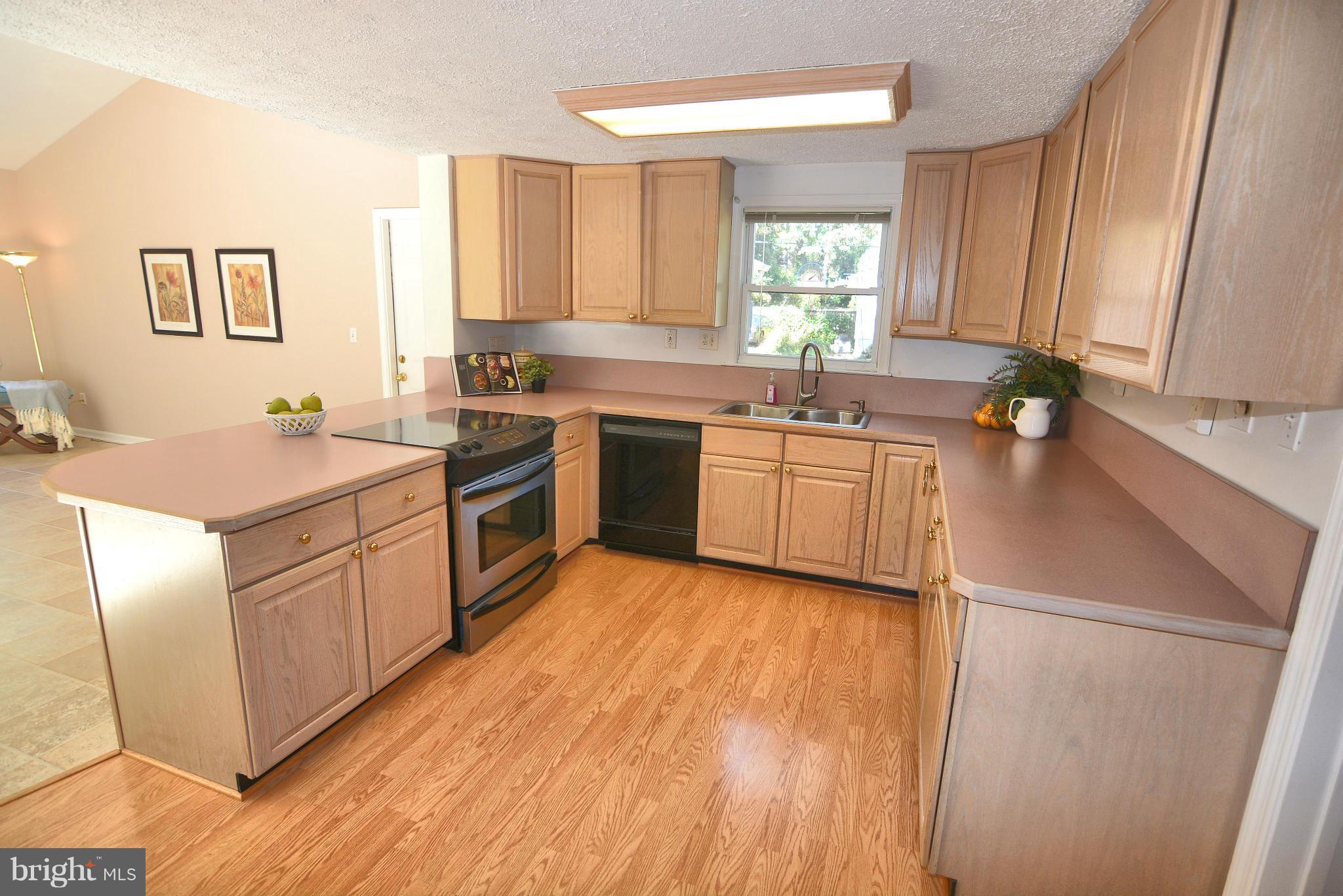 558 Manor Road Severna Park, MD 21146 - Photo 10 of 30 Kitchen