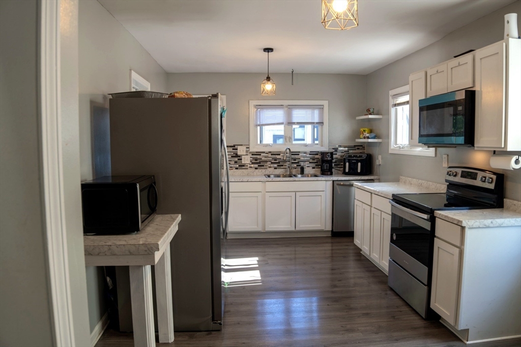 1388 Bay Street Springfield, MA 01109 - Photo 18 of 39 Gallery Image 18