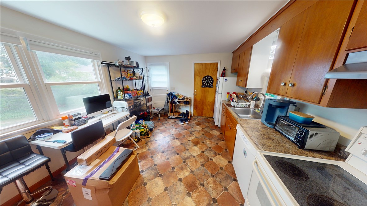 294 Barrington Street Rochester, NY 14607 - Photo 2 of 8