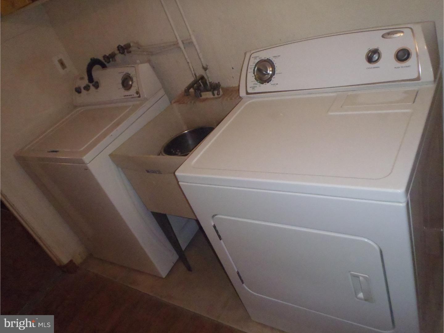7360 Rugby Street Philadelphia, PA 19138 - Photo 24 of 25 Laundry Room