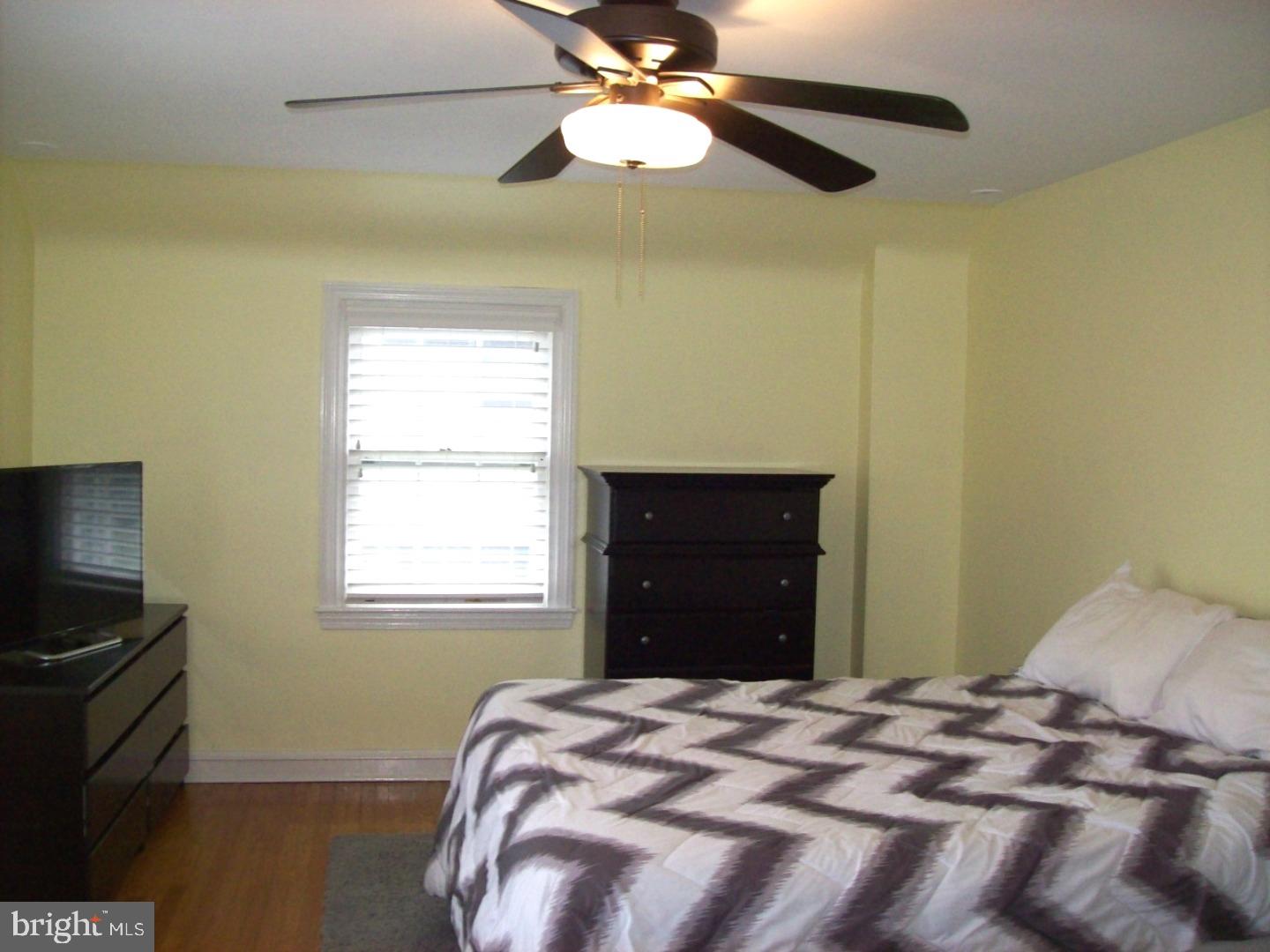 642 Croyden Road Cheltenham, PA 19012 - Photo 8 of 11 Bedroom - Main