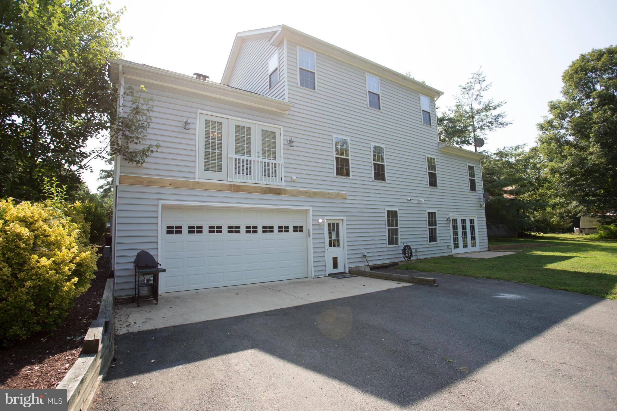 13604 Spriggs Road Manassas, VA 20112 - Photo 26 of 28 Exterior (Rear)