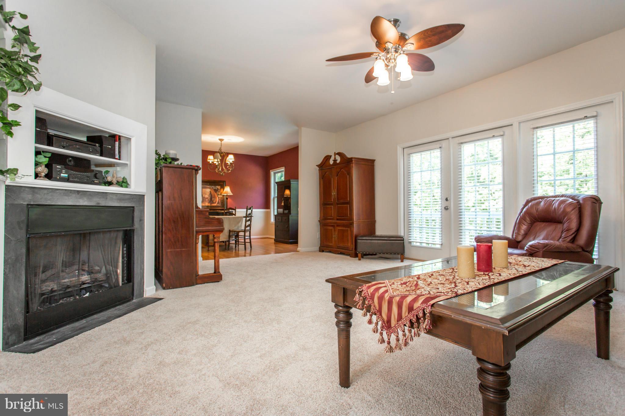 13604 Spriggs Road Manassas, VA 20112 - Photo 5 of 28 Family Room