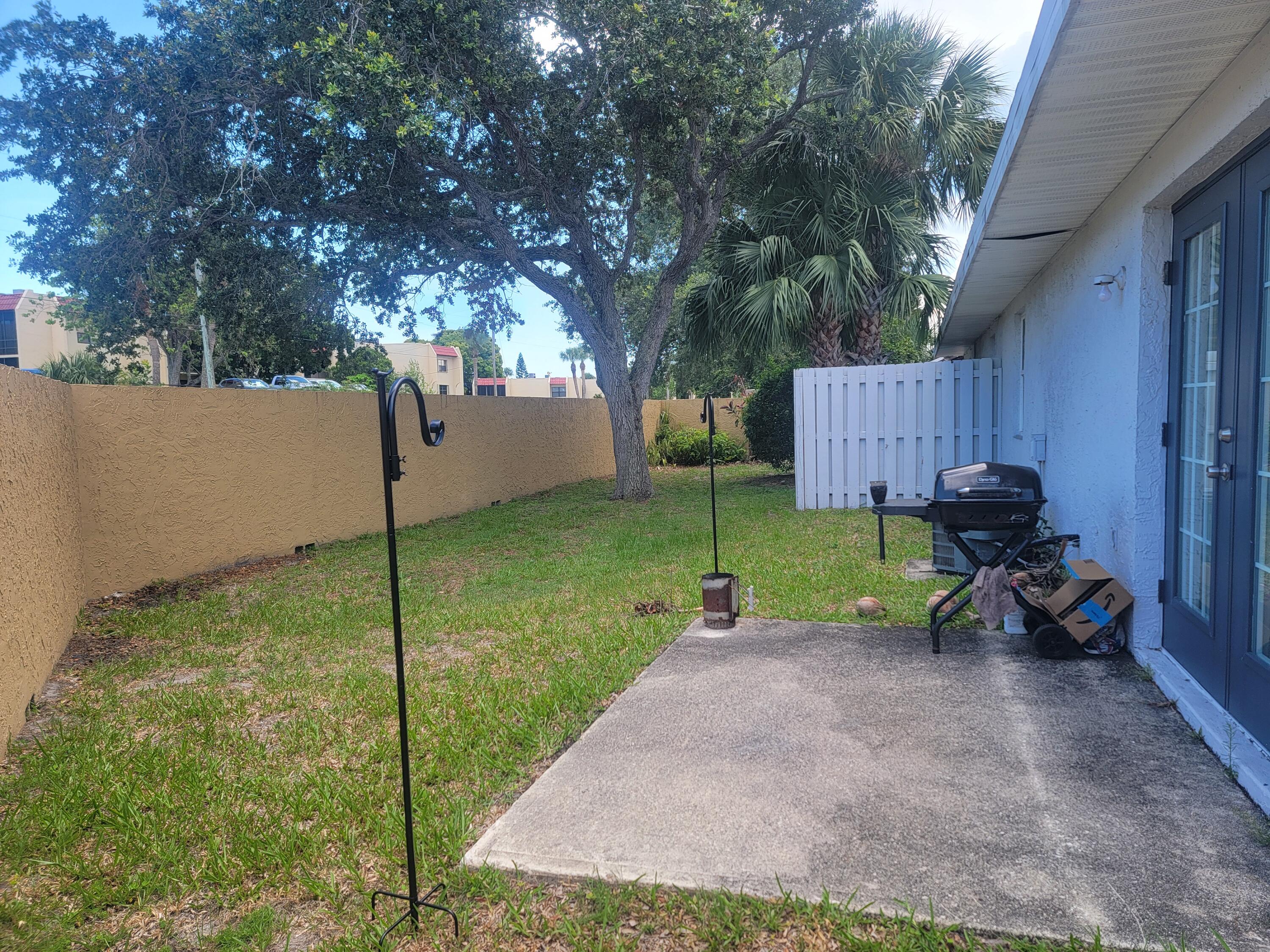 2001 Oleander Boulevard, Unit C Fort Pierce, FL 34950 - Photo 9 of 10 20250614_140848