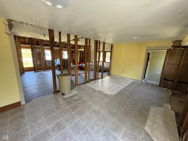 $480,000 | 5643 West County Road 525 South, Greencastle, IN 46135