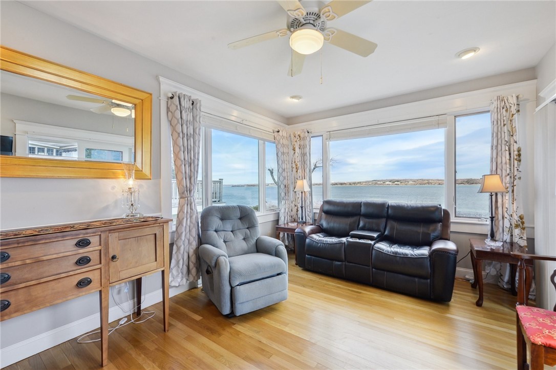 142 Colonel John Gardner Road Narragansett, RI 02882 - Photo 14 of 28 Gallery Image 14