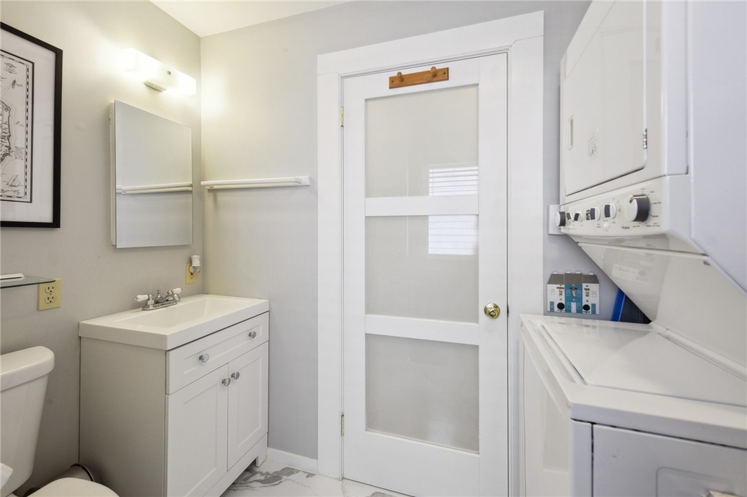 142 Colonel John Gardner Road Narragansett, RI 02882 - Photo 17 of 28 Gallery Image 17