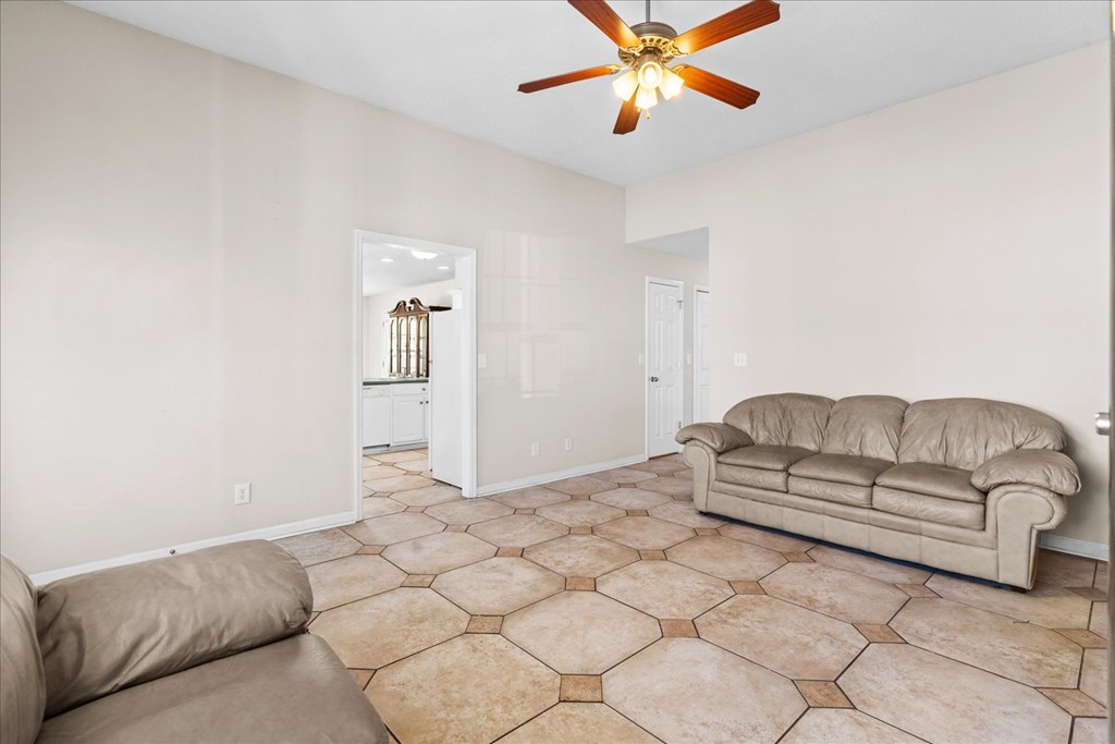 210 Periwinkle Way Dalton, GA 30721 - Photo 11 of 40 Gallery Image 11