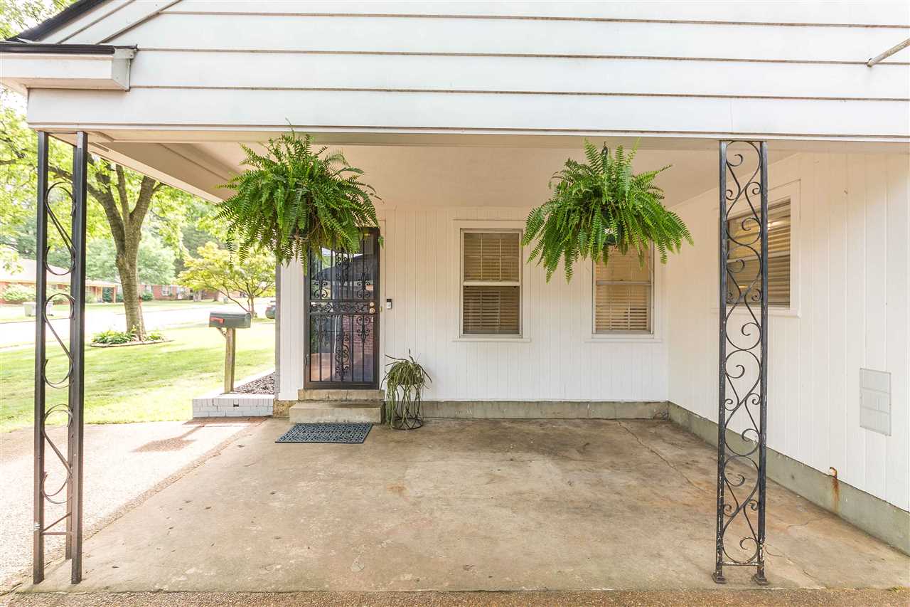5037 Dee Road Memphis, TN 38117 - Photo 2 of 24