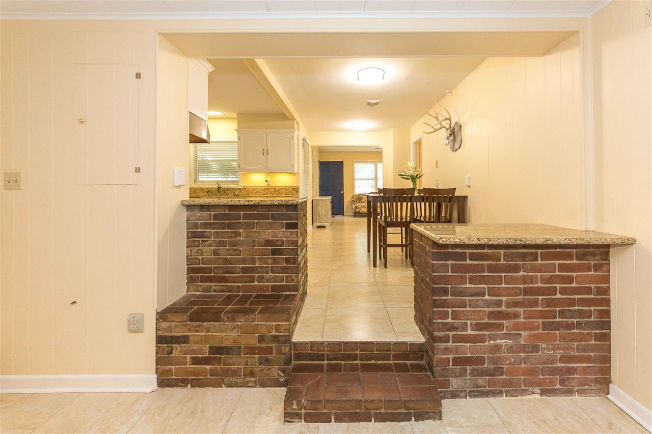 5037 Dee Road Memphis, TN 38117 - Photo 12 of 24