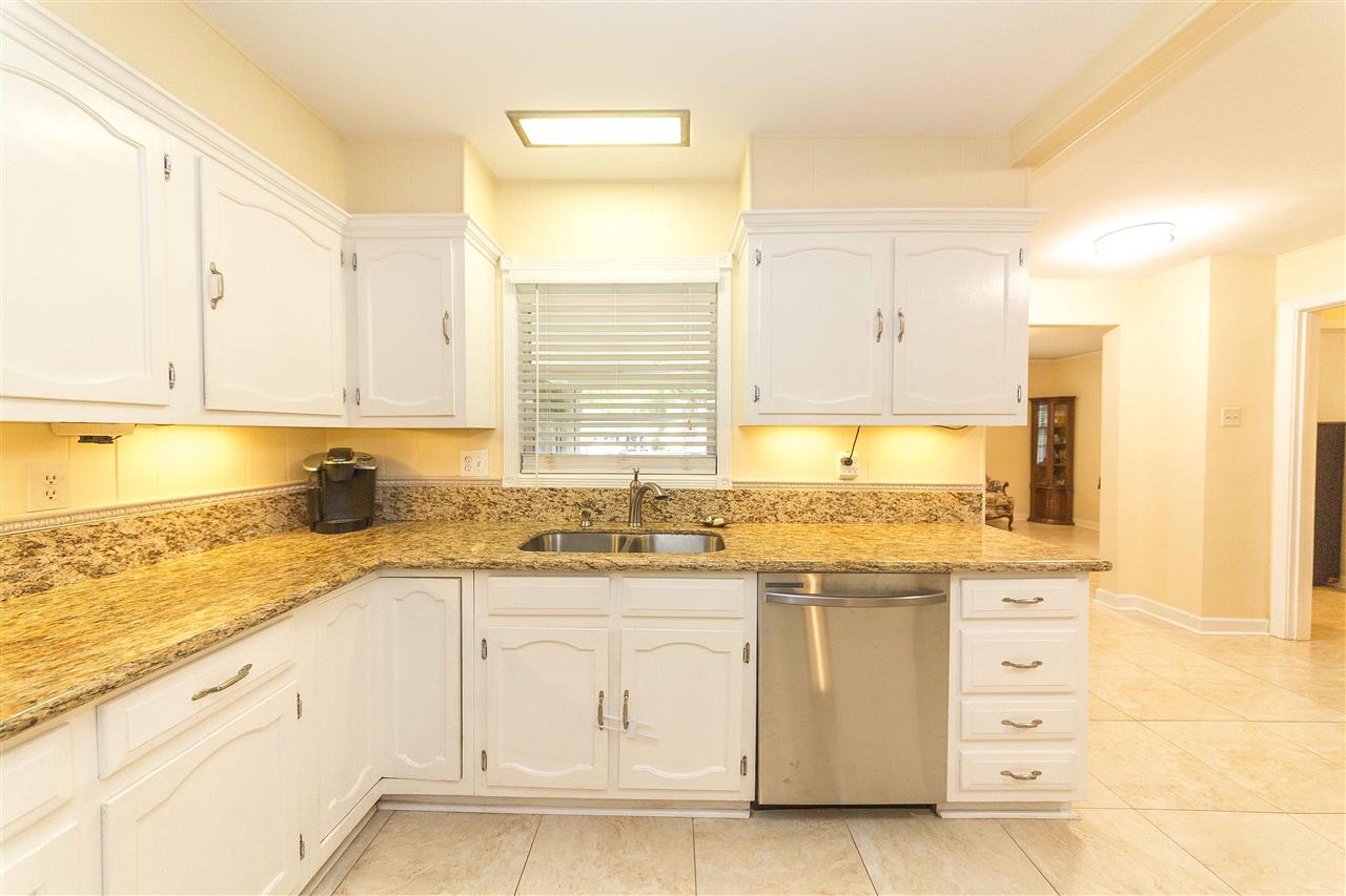 5037 Dee Road Memphis, TN 38117 - Photo 15 of 24