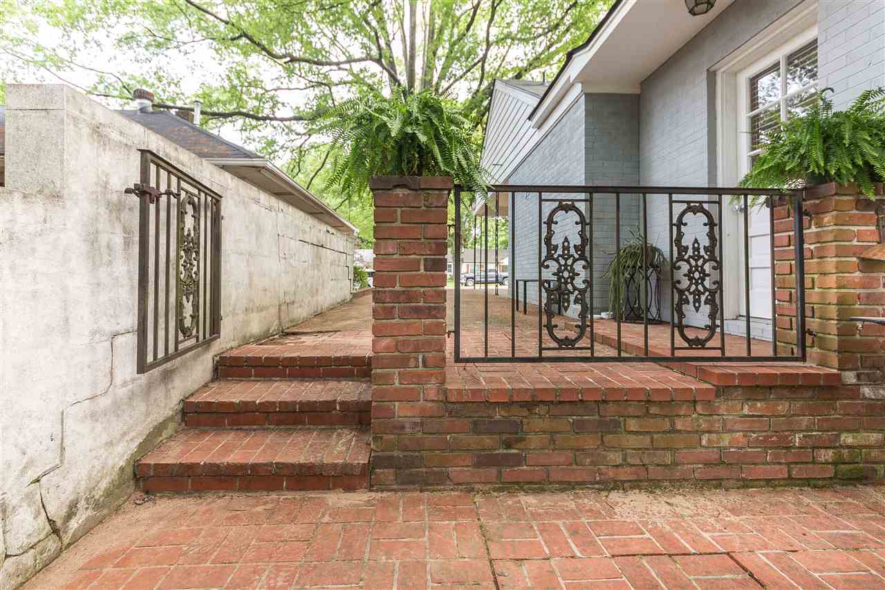 5037 Dee Road Memphis, TN 38117 - Photo 5 of 24