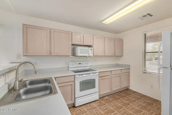 $305,000 | 1181 West 4th Avenue, Apache Junction, AZ 85120