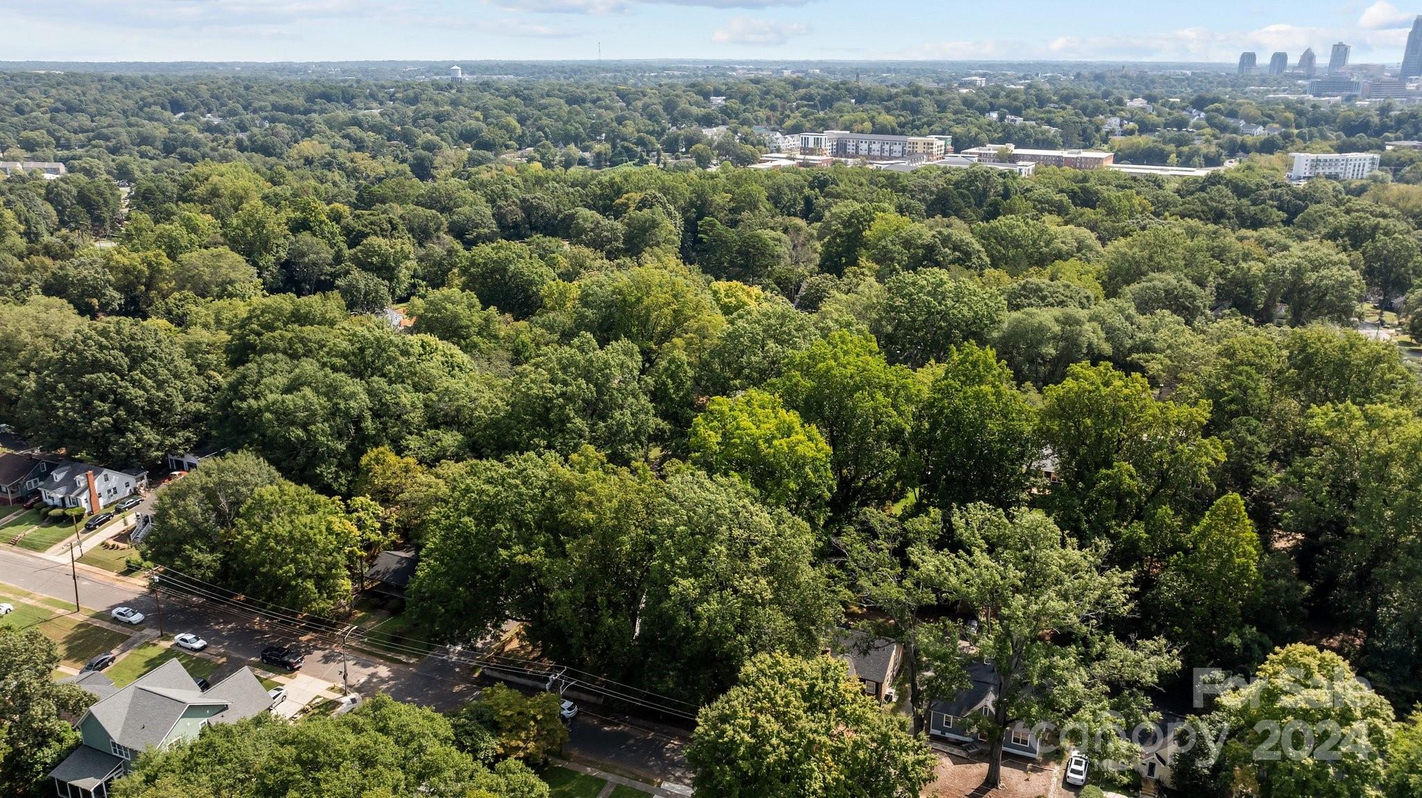 3020 Rush Avenue Charlotte, NC 28208 - Photo 27 of 31 an aerial view of a houses with a yard