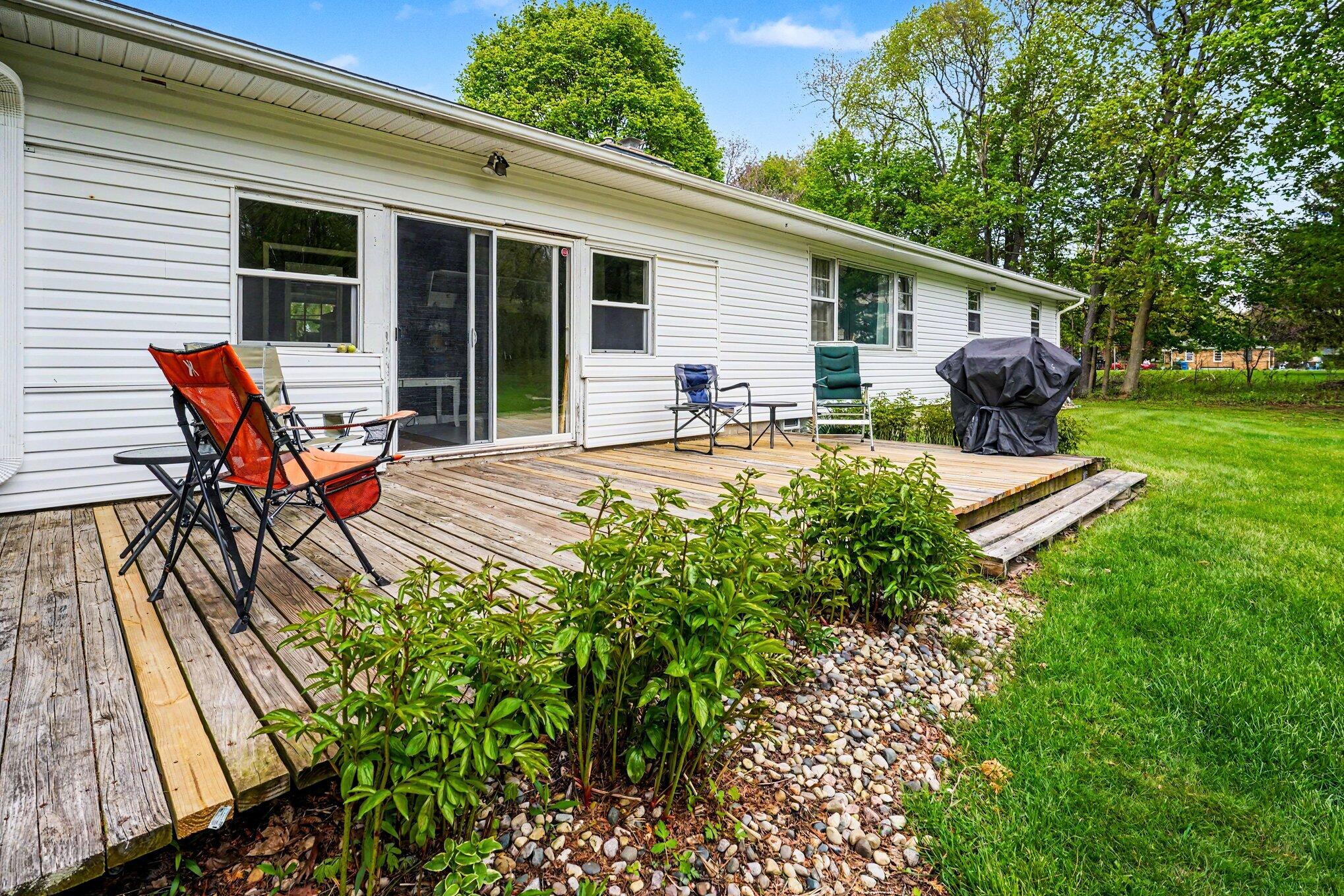 4429 Grand Prairie Road Kalamazoo, MI 49006 - Photo 23 of 29 022_file_4126
