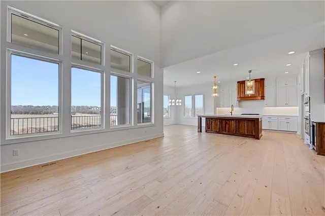 $1,071,319 | 17308 Earnshaw Street, Overland Park, KS 66221