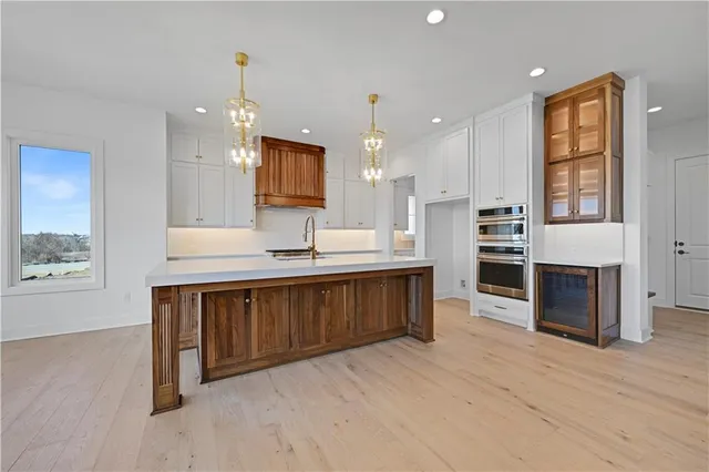 $1,071,319 | 17308 Earnshaw Street, Overland Park, KS 66221