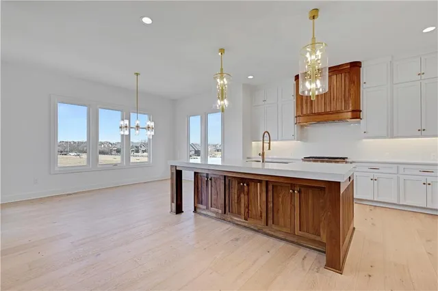 $1,071,319 | 17308 Earnshaw Street, Overland Park, KS 66221