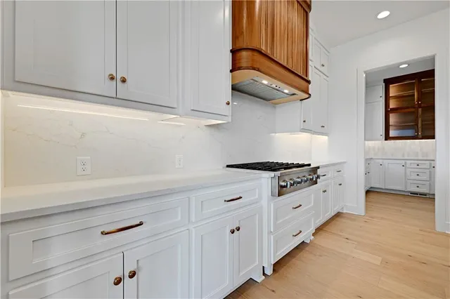 $1,071,319 | 17308 Earnshaw Street, Overland Park, KS 66221