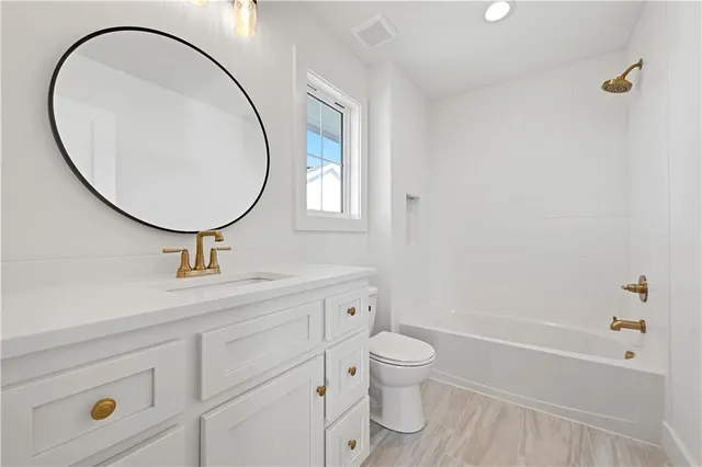 $1,071,319 | 17308 Earnshaw Street, Overland Park, KS 66221