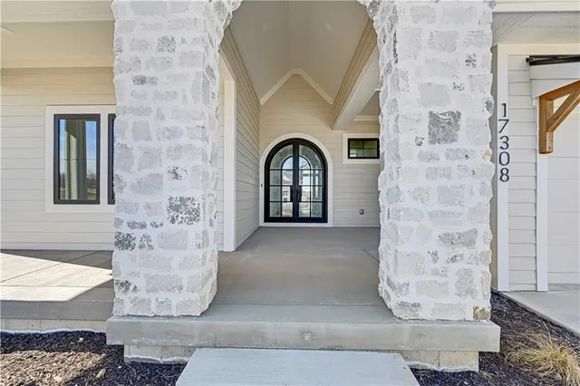 $1,071,319 | 17308 Earnshaw Street, Overland Park, KS 66221