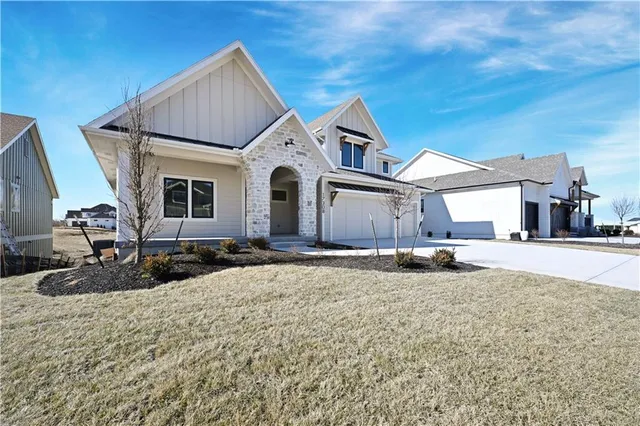 $1,071,319 | 17308 Earnshaw Street, Overland Park, KS 66221