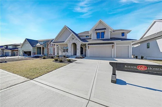 $1,071,319 | 17308 Earnshaw Street, Overland Park, KS 66221