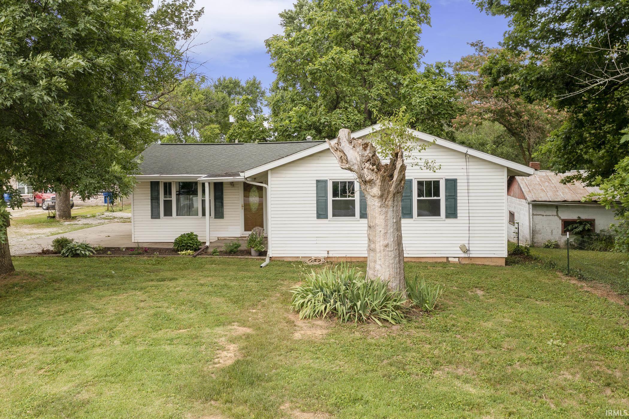 125 East State Road Mitchell, IN 47446 - Photo 2 of 28