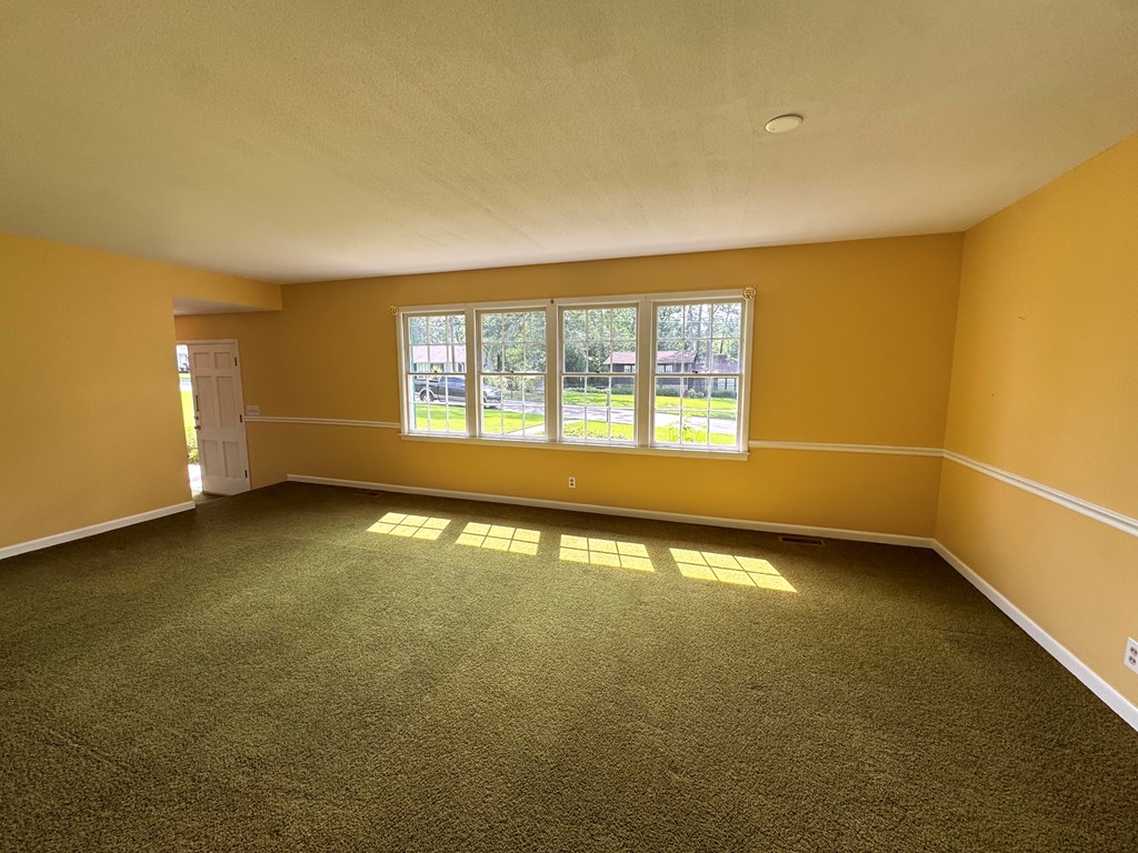 2403 Stonebridge Road Dothan, AL 36301 - Photo 5 of 29