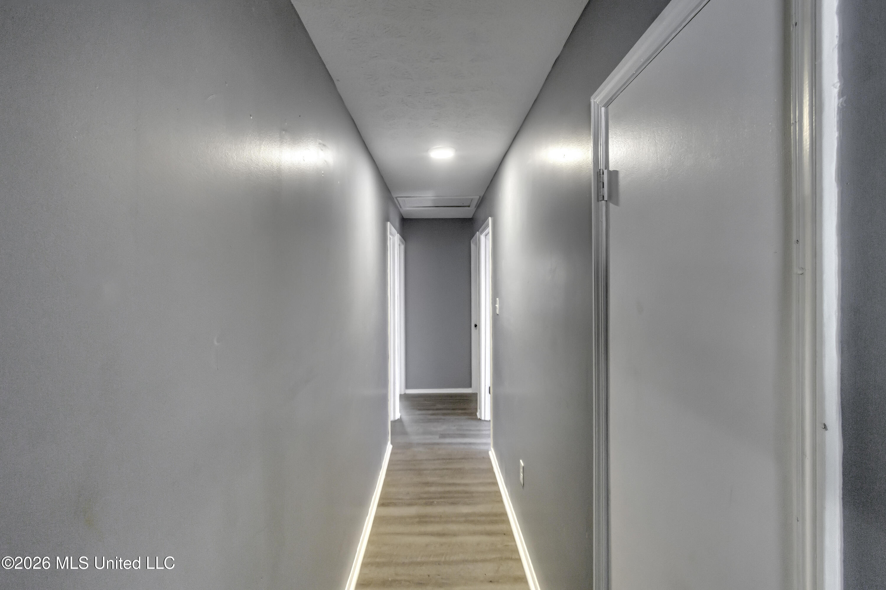 122 Hull Road Magee, MS 39111 - Photo 24 of 43 Hallway
