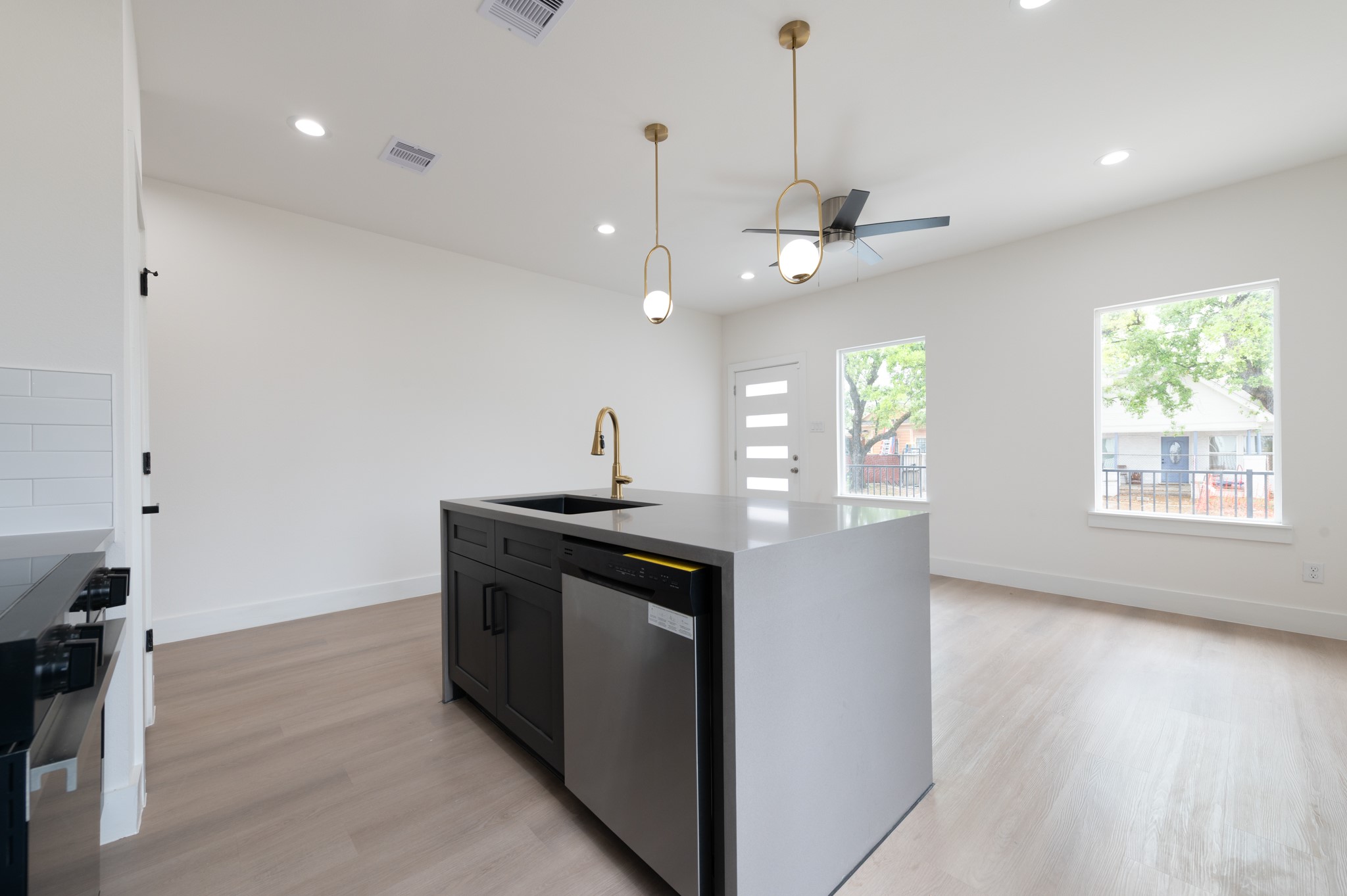 2316 McKee Street, Unit A Houston, TX 77009 - Photo 16 of 35