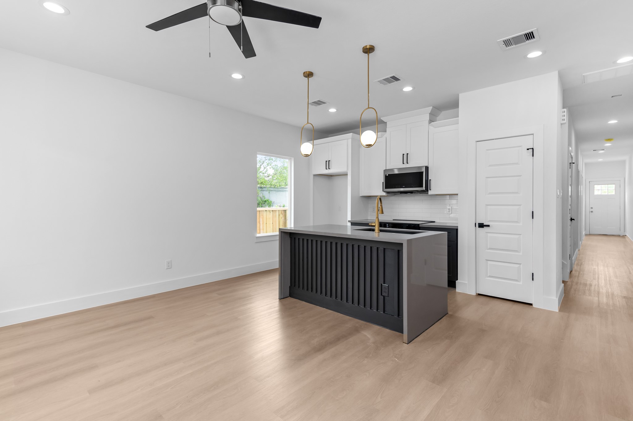 2316 McKee Street, Unit A Houston, TX 77009 - Photo 6 of 35