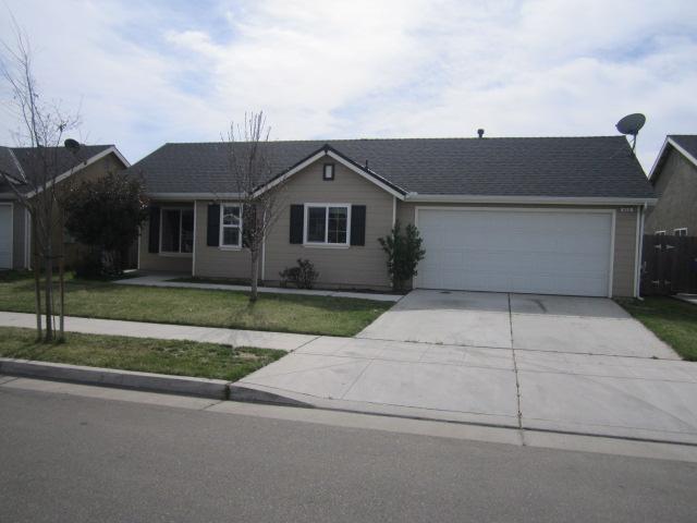 413 East Huntsman Avenue Reedley, CA 93654 - Photo 1 of 19 Gallery Image 1